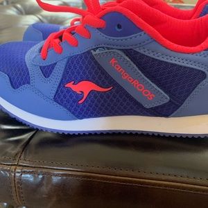 New KangaRoo sneakers, size 5.5 for adults and teens!! Fits like a size 6!!